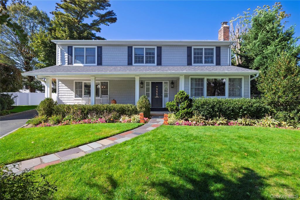 3 Cash Lane, Rockville Centre, NY 11570
