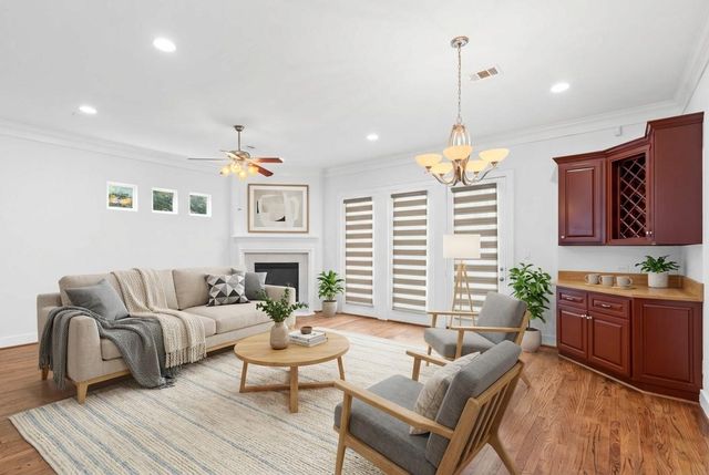 3006 Mcculloch Circle, Houston, TX 77056