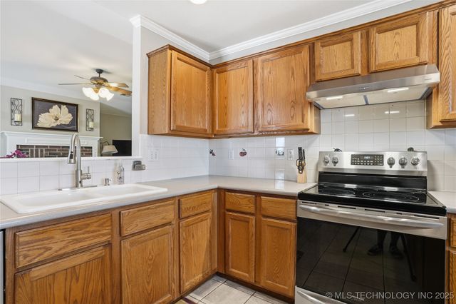 1716 S Juniper Avenue, Broken Arrow, OK 74012