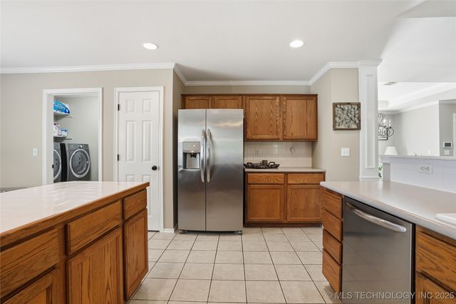 1716 S Juniper Avenue, Broken Arrow, OK 74012