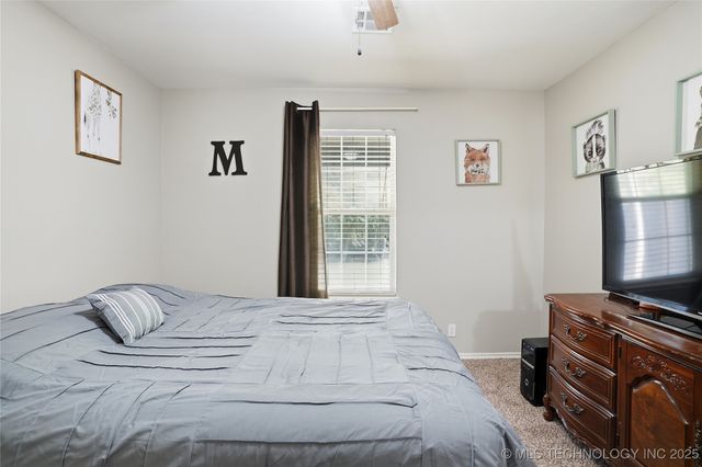 1716 S Juniper Avenue, Broken Arrow, OK 74012