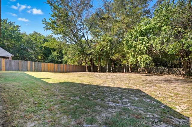 1716 S Juniper Avenue, Broken Arrow, OK 74012