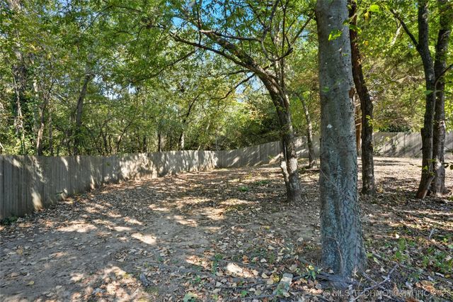 1716 S Juniper Avenue, Broken Arrow, OK 74012