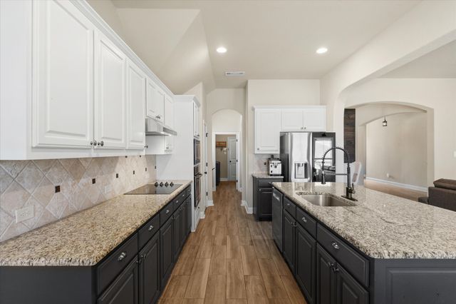 6041 Park View Drive, Midlothian, TX 76065