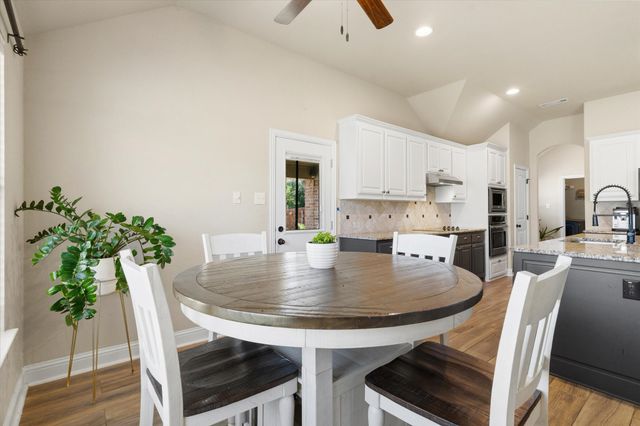 6041 Park View Drive, Midlothian, TX 76065
