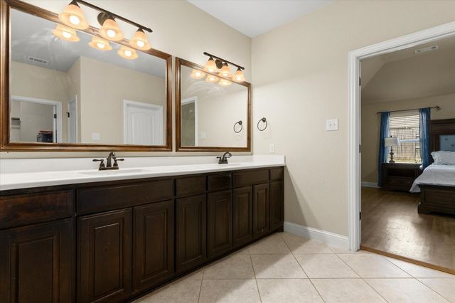 6041 Park View Drive, Midlothian, TX 76065
