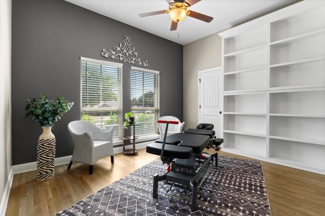 6041 Park View Drive, Midlothian, TX 76065