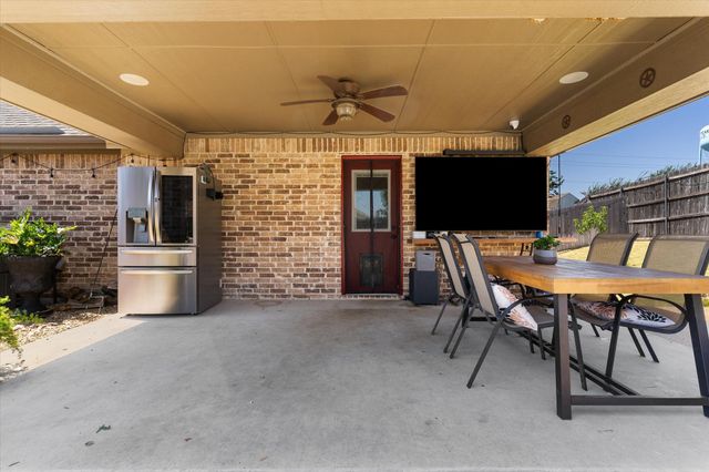 6041 Park View Drive, Midlothian, TX 76065