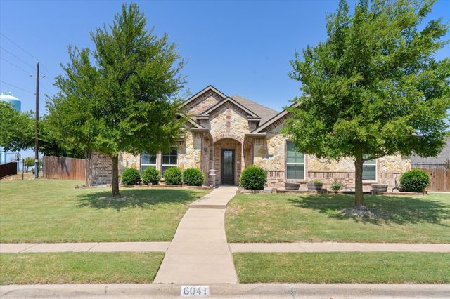 6041 Park View Drive, Midlothian, TX 76065