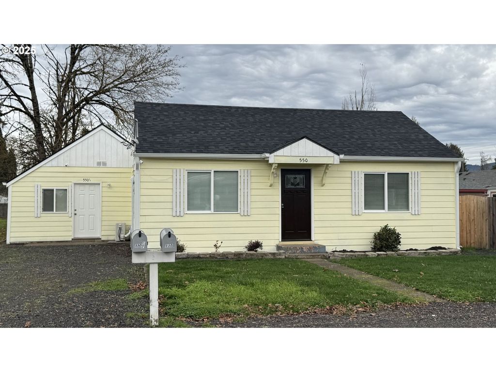 550 W N St, Springfield, OR 97477