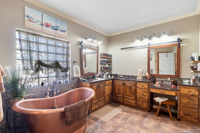 212 Antler Circle, Bandera, TX 78003