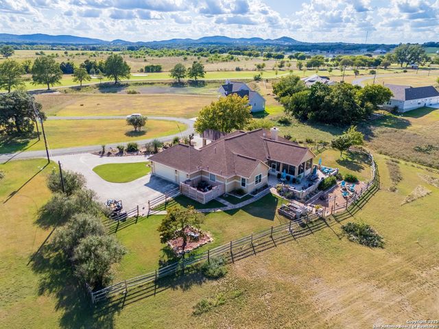 212 Antler Circle, Bandera, TX 78003