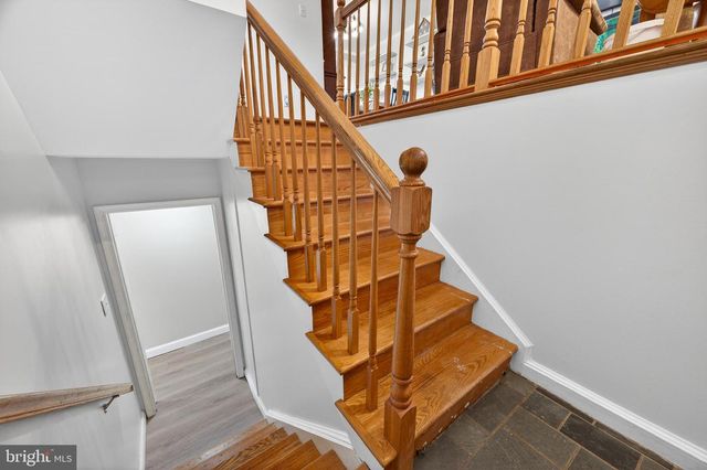 8137 SUMMIT POINT RD, Charles Town, WV 25414