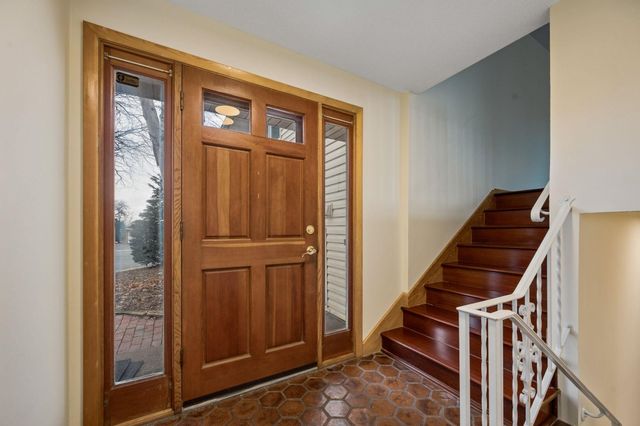 10521 Lake Fall Drive, Eden Prairie, MN 55347