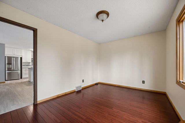 10521 Lake Fall Drive, Eden Prairie, MN 55347