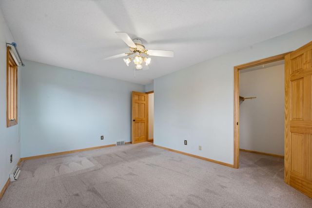 10521 Lake Fall Drive, Eden Prairie, MN 55347