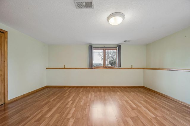 10521 Lake Fall Drive, Eden Prairie, MN 55347