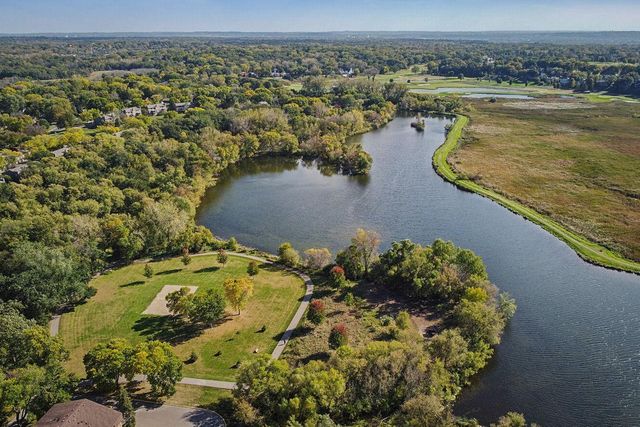 10521 Lake Fall Drive, Eden Prairie, MN 55347