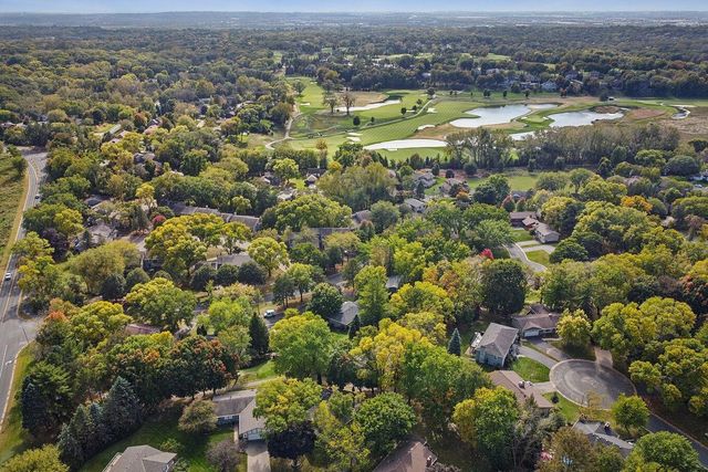 10521 Lake Fall Drive, Eden Prairie, MN 55347