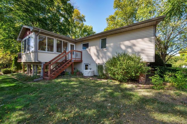 10521 Lake Fall Drive, Eden Prairie, MN 55347