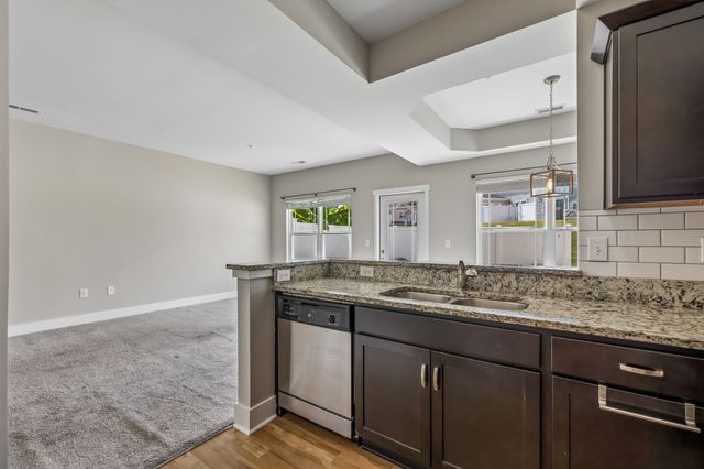 1139 Somerset Springs Dr, Spring Hill, TN 37174
