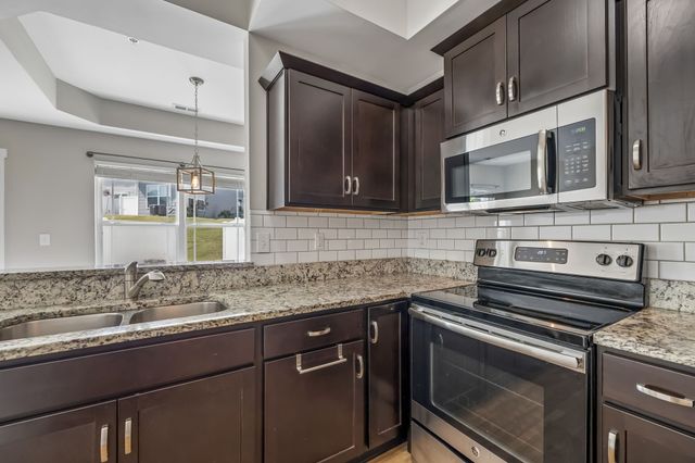 1139 Somerset Springs Dr, Spring Hill, TN 37174