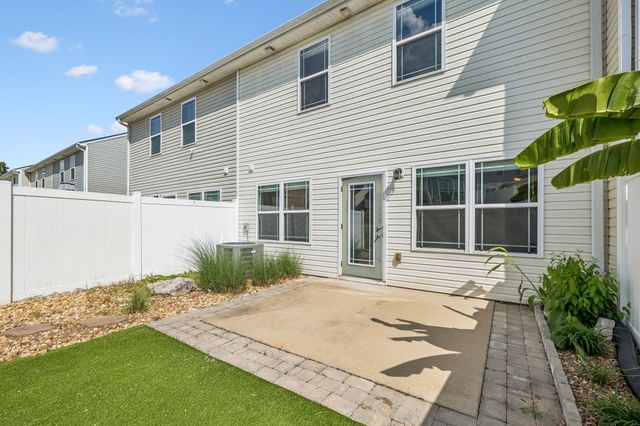 1139 Somerset Springs Dr, Spring Hill, TN 37174