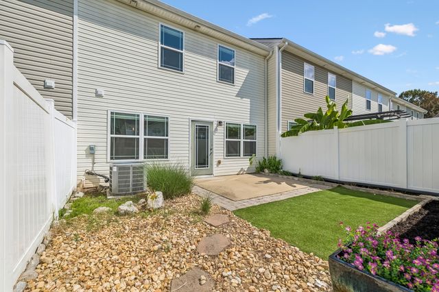 1139 Somerset Springs Dr, Spring Hill, TN 37174