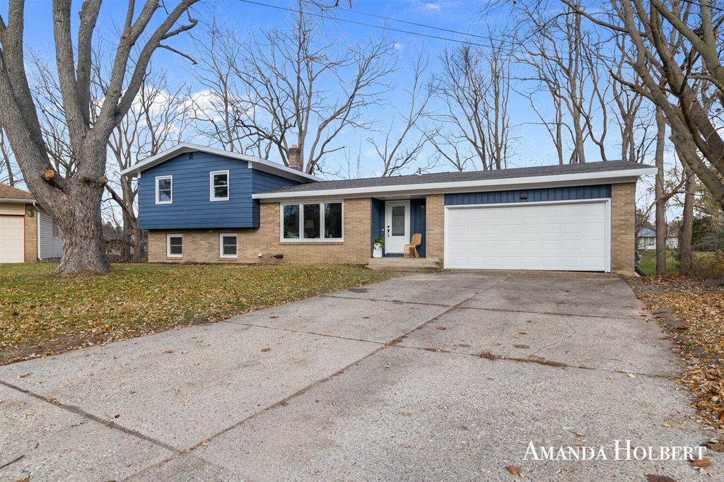 5106 Bridle Creek Court, Grand Rapids, MI 49508