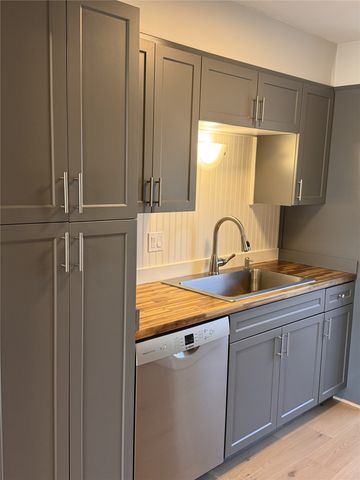 527 W Lookout Drive 223, Richardson, TX 75080