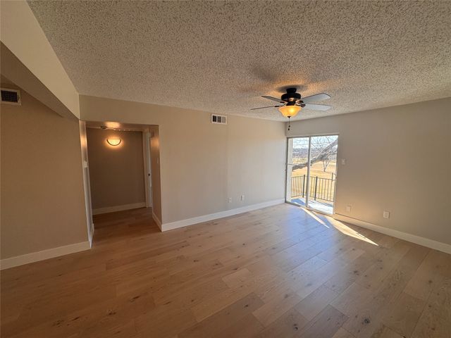 527 W Lookout Drive 223, Richardson, TX 75080