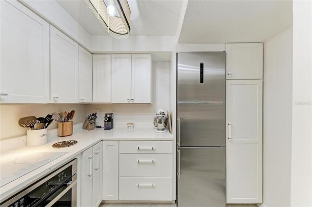 2121 WOOD STREET 113, Sarasota, FL 34237