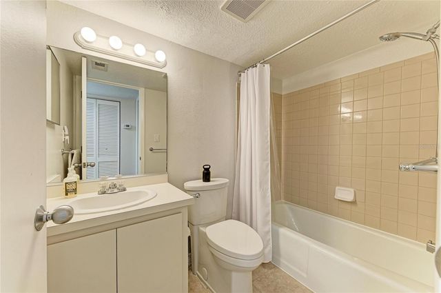 2121 WOOD STREET 113, Sarasota, FL 34237