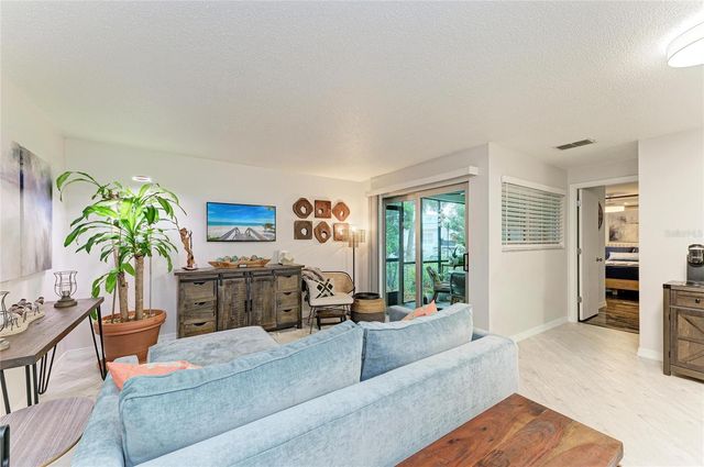 2121 WOOD STREET 113, Sarasota, FL 34237