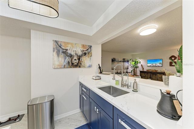 2121 WOOD STREET 113, Sarasota, FL 34237