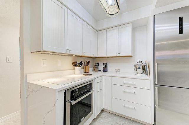 2121 WOOD STREET 113, Sarasota, FL 34237