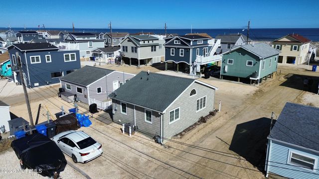 20 E Bonita Way, Lavallette, NJ 08735