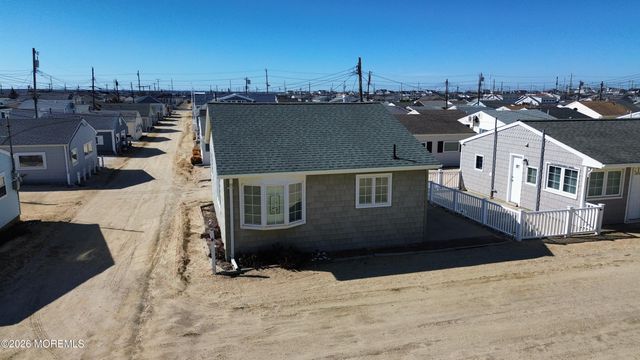 20 E Bonita Way, Lavallette, NJ 08735