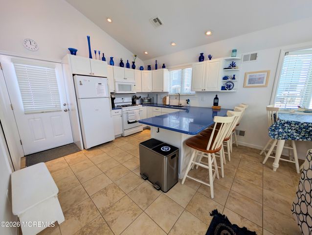 20 E Bonita Way, Lavallette, NJ 08735