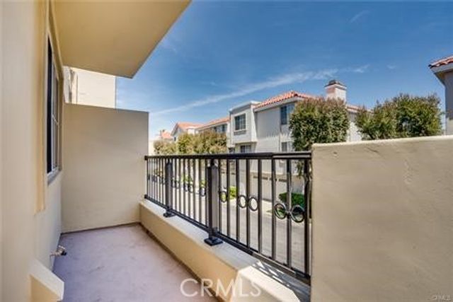 19341 Sawgrass Lane, Huntington Beach, CA 92648