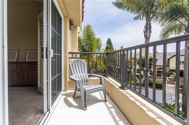 19341 Sawgrass Lane, Huntington Beach, CA 92648