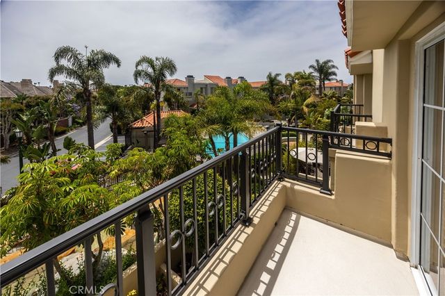 19341 Sawgrass Lane, Huntington Beach, CA 92648
