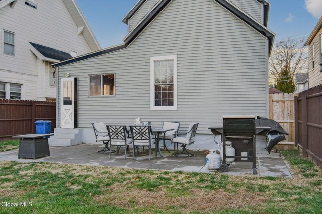 54 Vley Road, Scotia, NY 12302