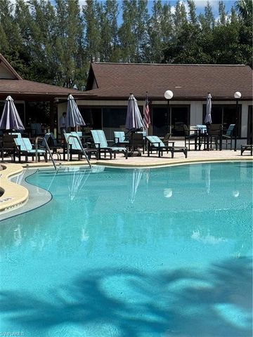 129 Forest Lakes BLVD 129, Naples, FL 34105