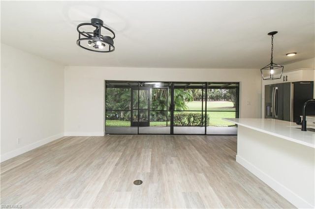 129 Forest Lakes BLVD 129, Naples, FL 34105