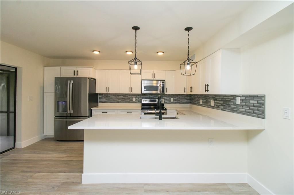 129 Forest Lakes BLVD 129, NAPLES, FL 34105 — photo 2