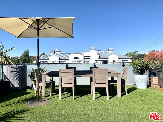 2606 S Barrington Avenue, Los Angeles, CA 90064