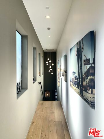 2606 S Barrington Avenue, Los Angeles, CA 90064