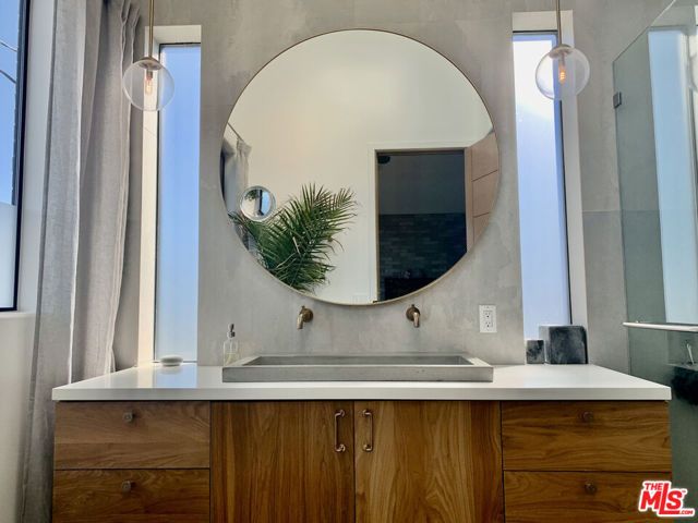 2606 S Barrington Avenue, Los Angeles, CA 90064