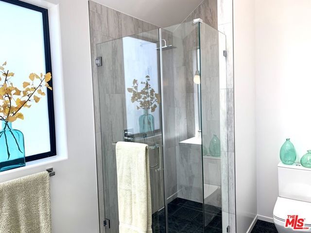 2606 S Barrington Avenue, Los Angeles, CA 90064